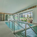 דירה Lagoons Skyline Sport & *