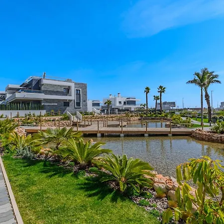 شقة Lagoons Skyline Sport & تورّيفيِخا