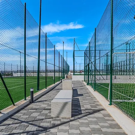Lagoons Skyline Sport & شقة *
